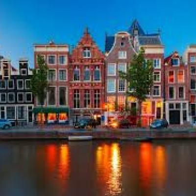amsterdam canal houses