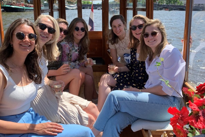 vriendinnenuitje: varen met vriendinnn in Amsterdam
