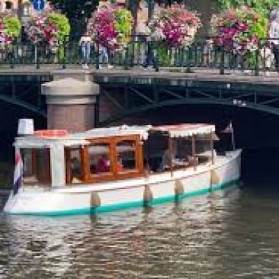 salonboot in amsterdam